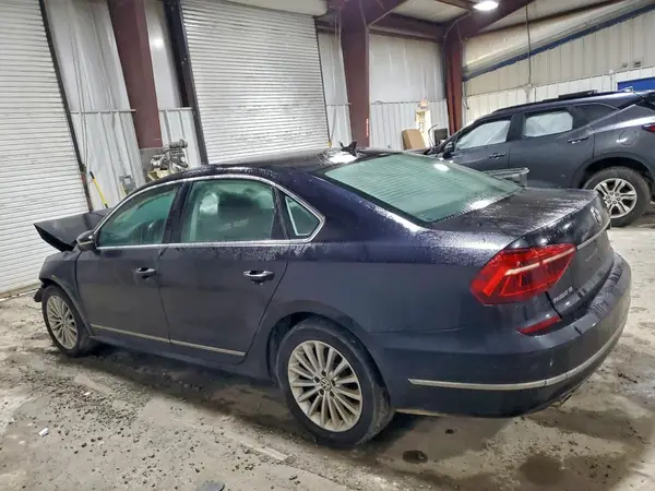 1VWBT7A35HC053768 2017 VOLKSWAGEN PASSAT - Image 2