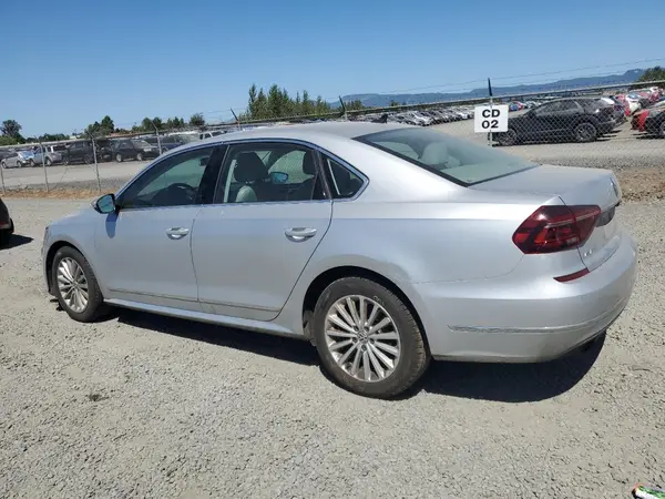 1VWBT7A35HC056685 2017 VOLKSWAGEN PASSAT - Image 2