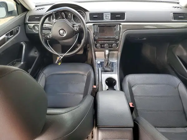 1VWBT7A35HC062406 2017 VOLKSWAGEN PASSAT - Image 8