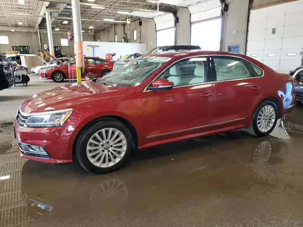 1VWBT7A35HC062793 2017 VOLKSWAGEN PASSAT - Image 1