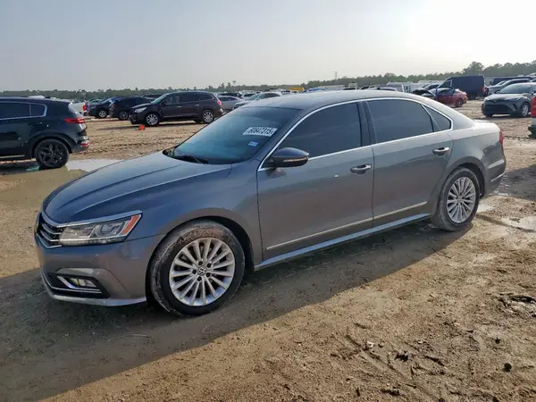 1VWBT7A35HC072207 2017 VOLKSWAGEN PASSAT - Image 1