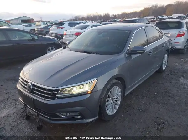1VWBT7A35HC085314 2017 VOLKSWAGEN PASSAT - Image 2