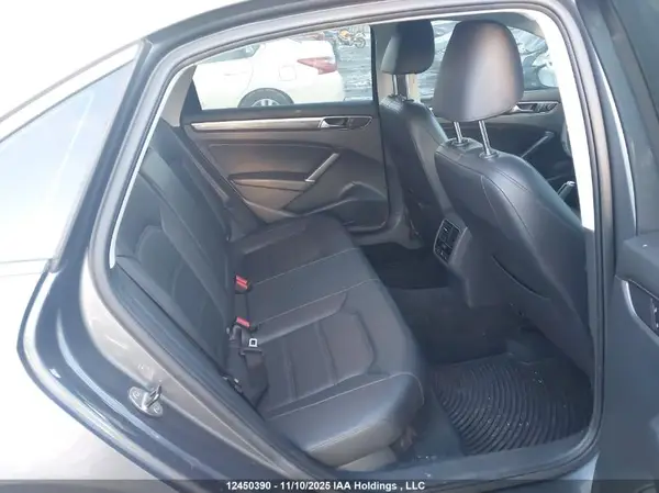 1VWBT7A35HC085314 2017 VOLKSWAGEN PASSAT - Image 8