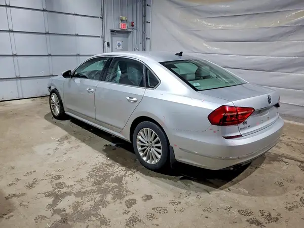 1VWBT7A36GC004724 2016 VOLKSWAGEN PASSAT - Image 2