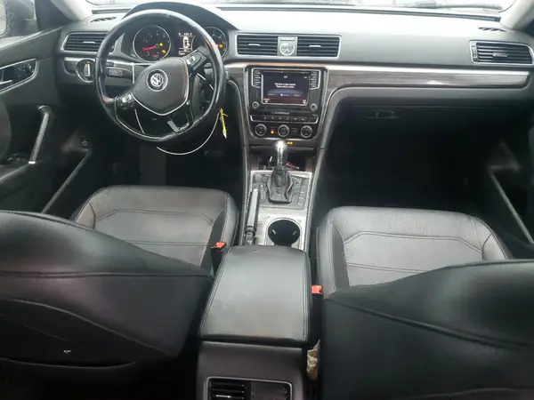 1VWBT7A36GC015996 2016 VOLKSWAGEN PASSAT - Image 8