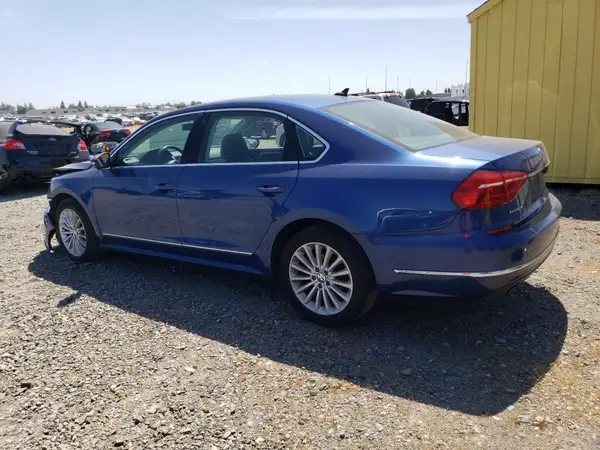 1VWBT7A36GC017148 2016 VOLKSWAGEN PASSAT - Image 2