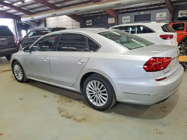 1VWBT7A36GC026433 2016 VOLKSWAGEN PASSAT - Image 2