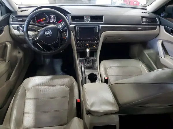 1VWBT7A36GC026433 2016 VOLKSWAGEN PASSAT - Image 8