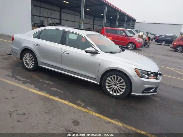1VWBT7A36GC032250 2016 VOLKSWAGEN PASSAT - Image 1