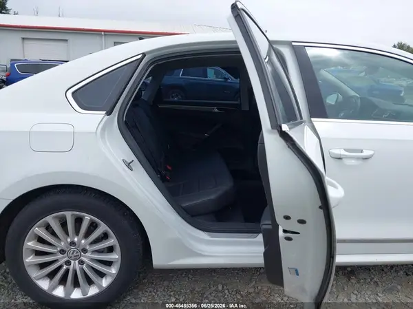 1VWBT7A36GC034760 2016 VOLKSWAGEN PASSAT - Image 8