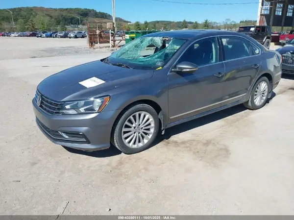 1VWBT7A36GC035438 2016 VOLKSWAGEN PASSAT - Image 2