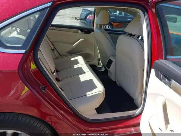 1VWBT7A36GC040669 2016 VOLKSWAGEN PASSAT - Image 8