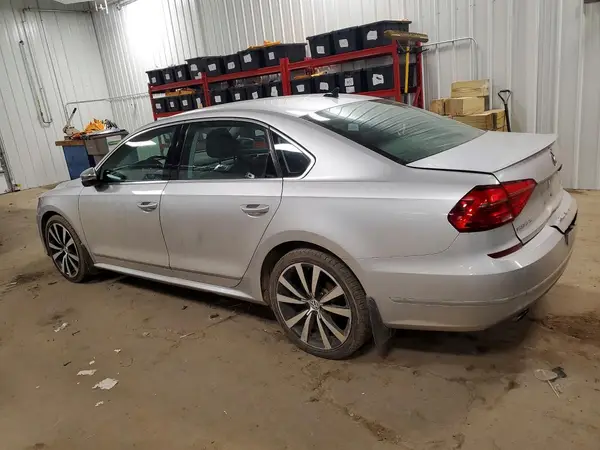 1VWBT7A36GC045306 2016 VOLKSWAGEN PASSAT - Image 2