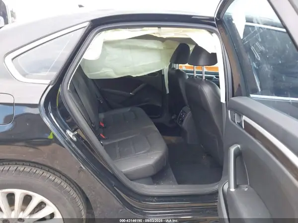 1VWBT7A36GC049033 2016 VOLKSWAGEN PASSAT - Image 8
