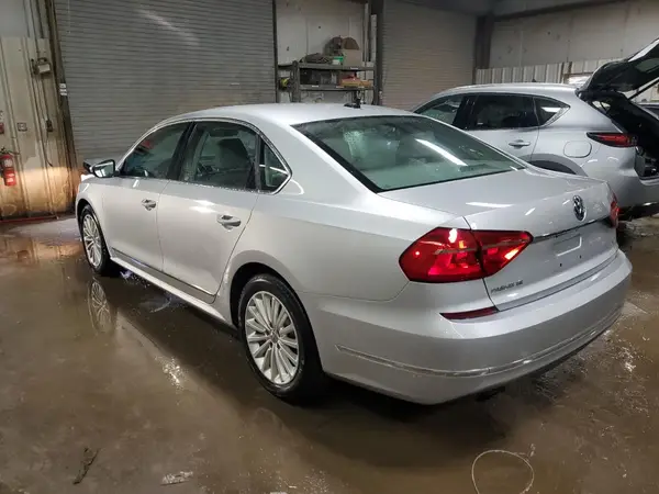 1VWBT7A36GC063370 2016 VOLKSWAGEN PASSAT - Image 2