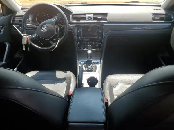 1VWBT7A36GC063725 2016 VOLKSWAGEN PASSAT - Image 8