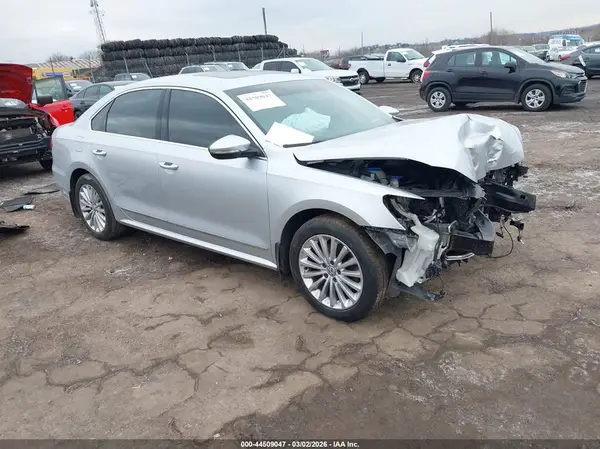 1VWBT7A36GC068682 2016 VOLKSWAGEN PASSAT - Image 1
