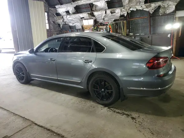 1VWBT7A36HC010542 2017 VOLKSWAGEN PASSAT - Image 2