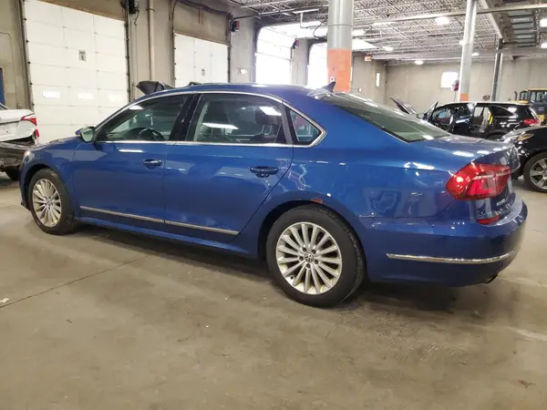 1VWBT7A36HC011495 2017 VOLKSWAGEN PASSAT - Image 2