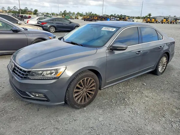 1VWBT7A36HC016390 2017 VOLKSWAGEN PASSAT - Image 1