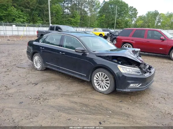 1VWBT7A36HC018088 2017 VOLKSWAGEN PASSAT - Image 1