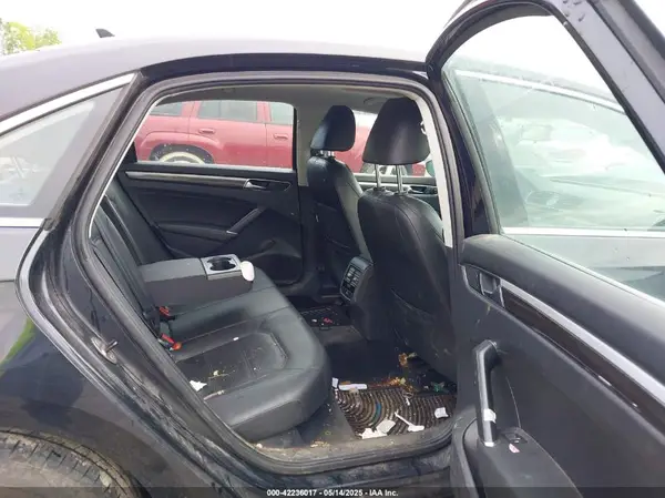 1VWBT7A36HC018088 2017 VOLKSWAGEN PASSAT - Image 8
