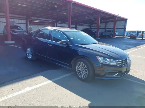 1VWBT7A36HC020178 2017 VOLKSWAGEN PASSAT - Image 1