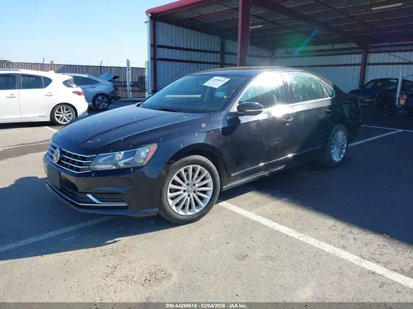 1VWBT7A36HC020178 2017 VOLKSWAGEN PASSAT - Image 2