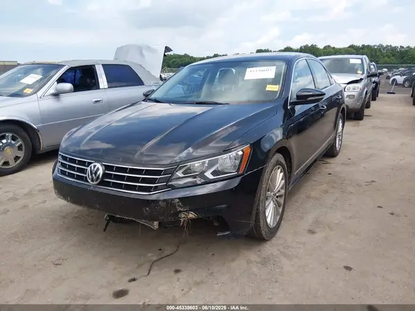 1VWBT7A36HC020911 2017 VOLKSWAGEN PASSAT - Image 2