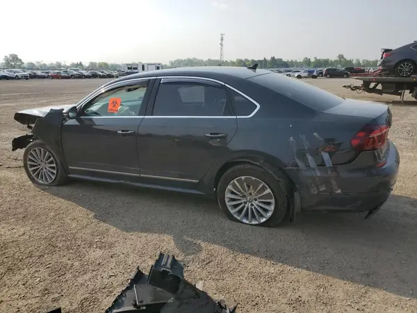 1VWBT7A36HC027132 2017 VOLKSWAGEN PASSAT - Image 2