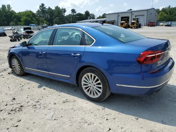 1VWBT7A36HC028040 2017 VOLKSWAGEN PASSAT - Image 2