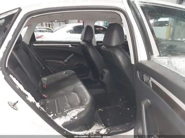 1VWBT7A36HC031133 2017 VOLKSWAGEN PASSAT - Image 8