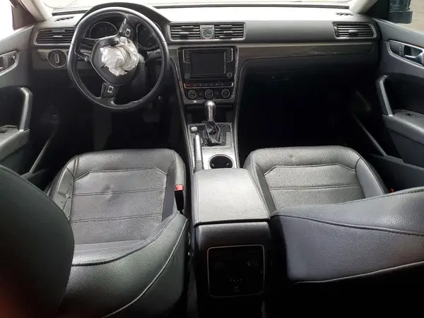 1VWBT7A36HC036011 2017 VOLKSWAGEN PASSAT - Image 8