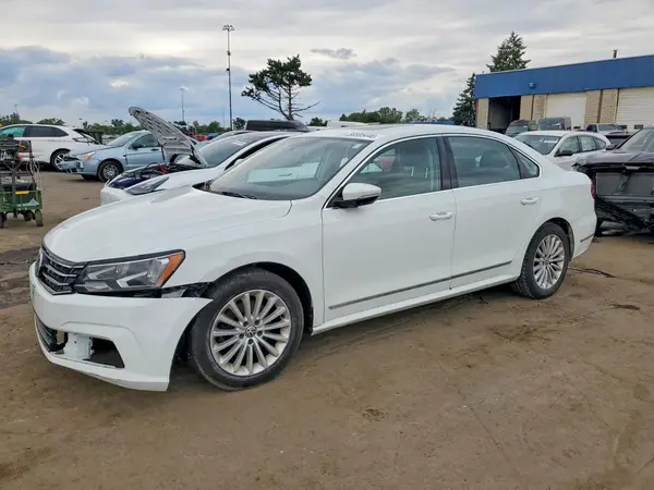 1VWBT7A36HC036137 2017 VOLKSWAGEN PASSAT - Image 1