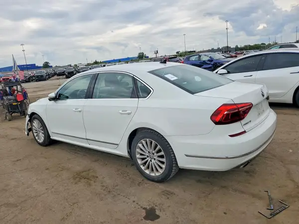 1VWBT7A36HC036137 2017 VOLKSWAGEN PASSAT - Image 2