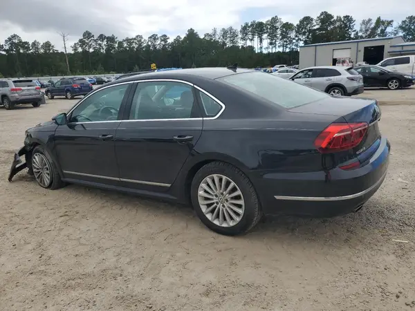 1VWBT7A36HC038132 2017 VOLKSWAGEN PASSAT - Image 2