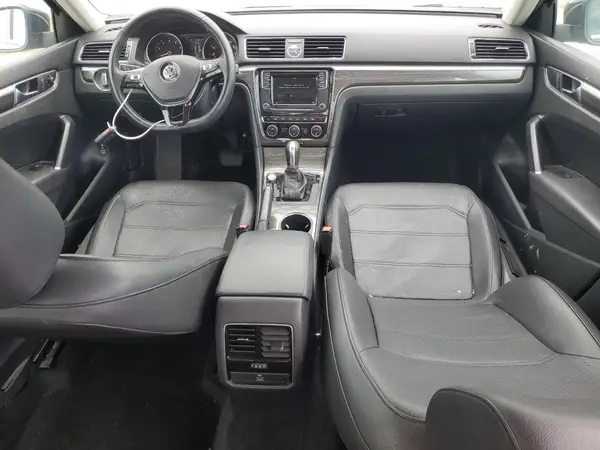 1VWBT7A36HC038132 2017 VOLKSWAGEN PASSAT - Image 8