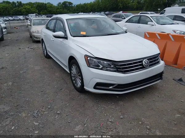 1VWBT7A36HC039488 2017 VOLKSWAGEN PASSAT - Image 1