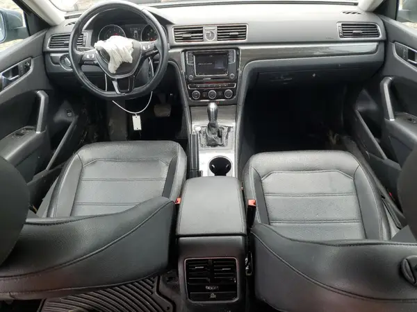 1VWBT7A36HC041239 2017 VOLKSWAGEN PASSAT - Image 8