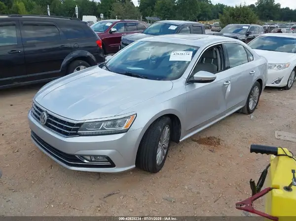 1VWBT7A36HC046540 2017 VOLKSWAGEN PASSAT - Image 2