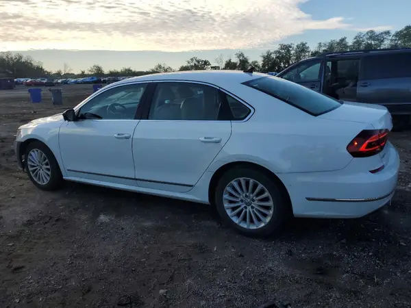 1VWBT7A36HC047171 2017 VOLKSWAGEN PASSAT - Image 2