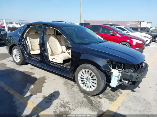 1VWBT7A36HC053603 2017 VOLKSWAGEN PASSAT - Image 1