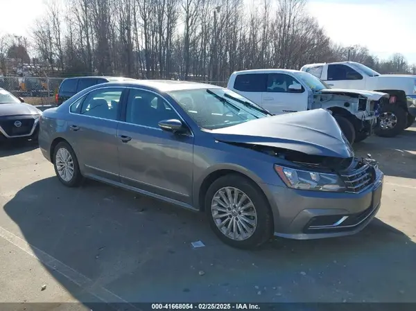 1VWBT7A36HC055030 2017 VOLKSWAGEN PASSAT - Image 1