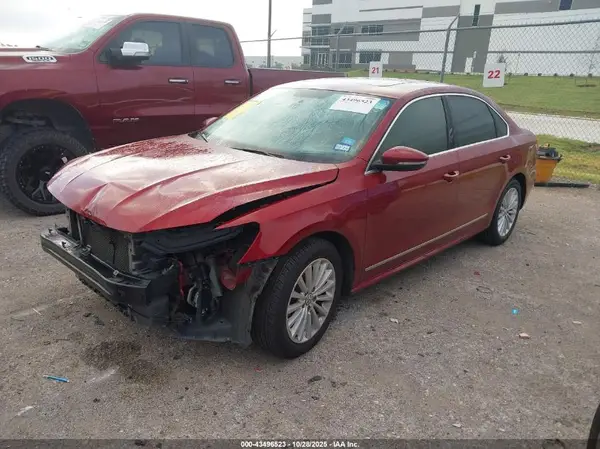 1VWBT7A36HC055917 2017 VOLKSWAGEN PASSAT - Image 2