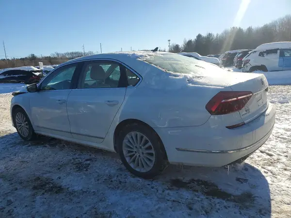 1VWBT7A36HC058171 2017 VOLKSWAGEN PASSAT - Image 2