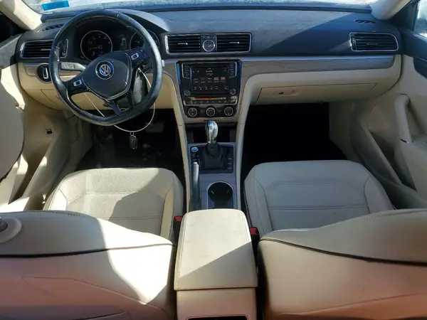1VWBT7A36HC058171 2017 VOLKSWAGEN PASSAT - Image 8