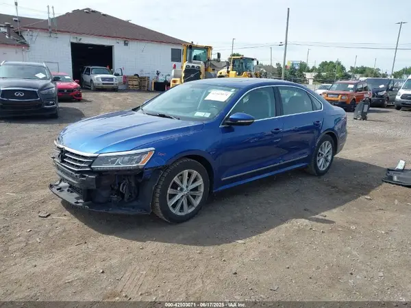 1VWBT7A36HC068764 2017 VOLKSWAGEN PASSAT - Image 2