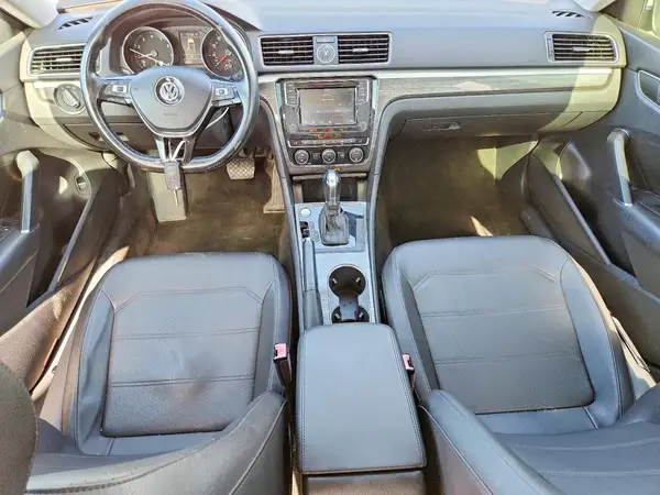 1VWBT7A36HC078887 2017 VOLKSWAGEN PASSAT - Image 8