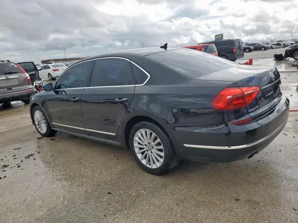 1VWBT7A37GC008653 2016 VOLKSWAGEN PASSAT - Image 2