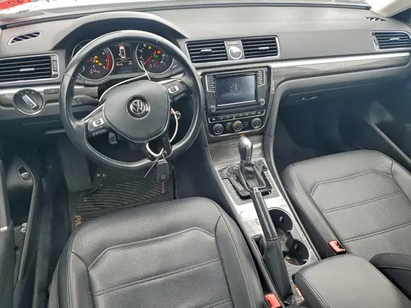 1VWBT7A37GC008913 2016 VOLKSWAGEN PASSAT - Image 8